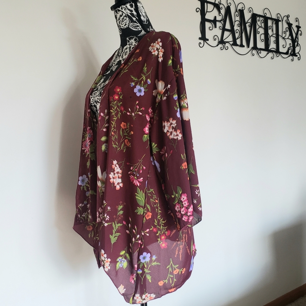 Simply Ruby kimono - Picture 3 of 7